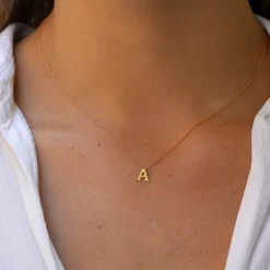 Colgante Letra Oro 18K
