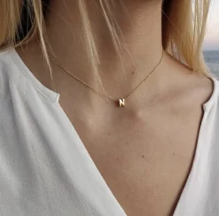 Collar Letra Plata Dorada