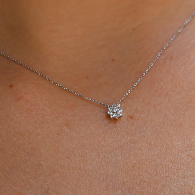 Collar Rose Diamantes 0,09ct G-VS Oro Blanco 18K